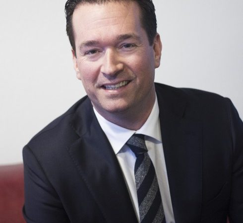 Niels van den Hoogen (38) is per 1 januari benoemd tot commercieel directeur van Athlon Nederland.