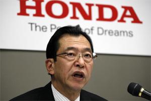 Top Honda valt over ‘recalls’