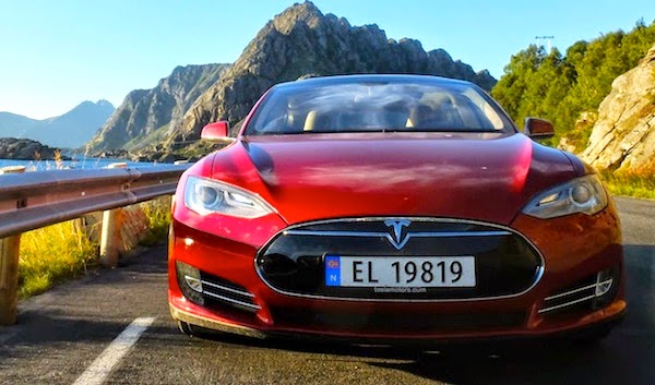 Tesla-rijders willen geld terug, is niet snel genoeg