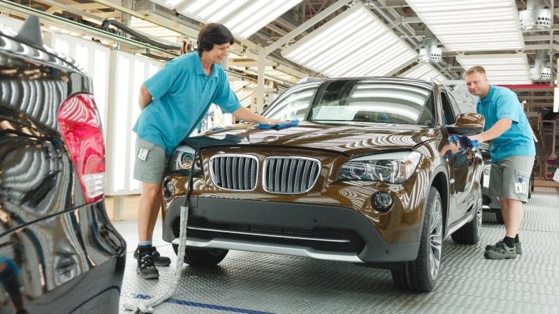 Bronnen: 'NedCar gaat ook populaire BMW X1 maken'