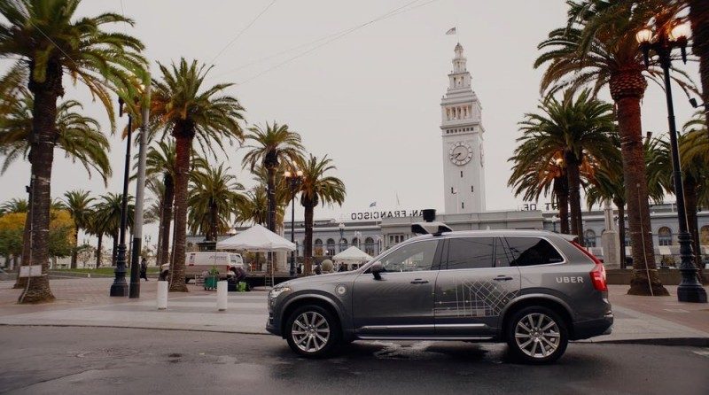 Californië wil zelfrijdende Volvo’s van Uber van de weg