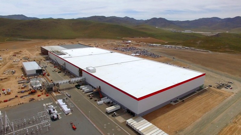 Tesla start accuproductie in gigafabriek