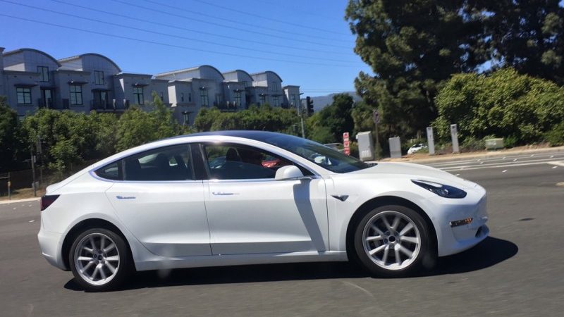 'Tesla Model 3 minder auto dan Model X'