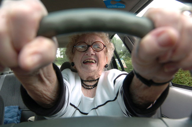 Onderzoek EenVandaag: 'Bejaarde ouders rijden steeds minder veilig'