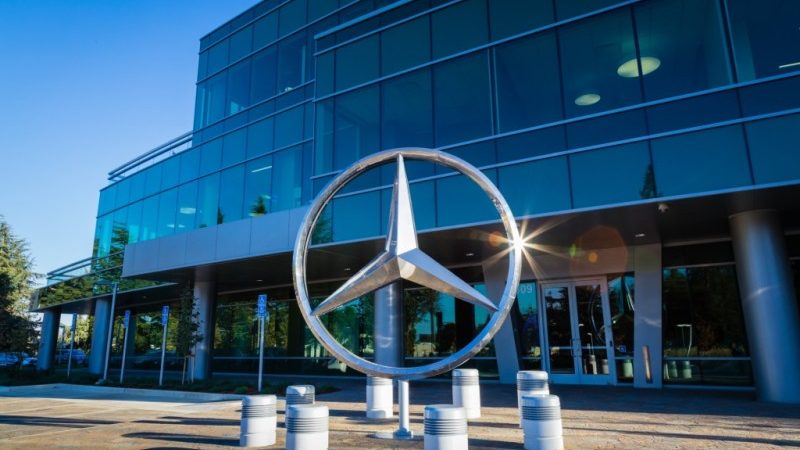 Daimler tracht sjoemelzaak te schikken