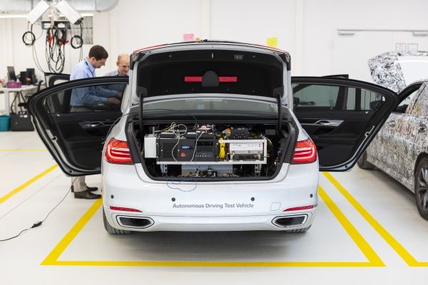 BMW opent centrum autonoom rijden