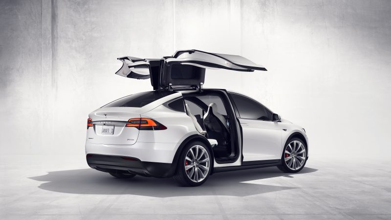 Tesla wordt tienduizenden euro’s goedkoper