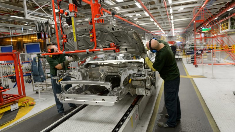 Jaguar Land Rover zit zonder onderdelen door coronavirus